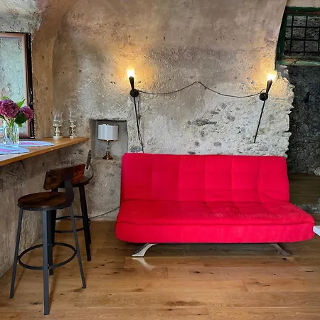 Acquaviva, Petra - By Ligooria Tovo San Giacomo